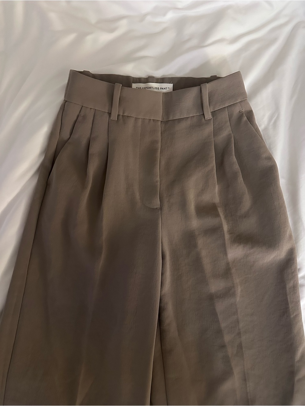NWT Aritzia The Effortless High-Waist Pleated Pants Sz 0